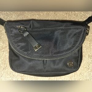 Lululemon all night micro festival bag
